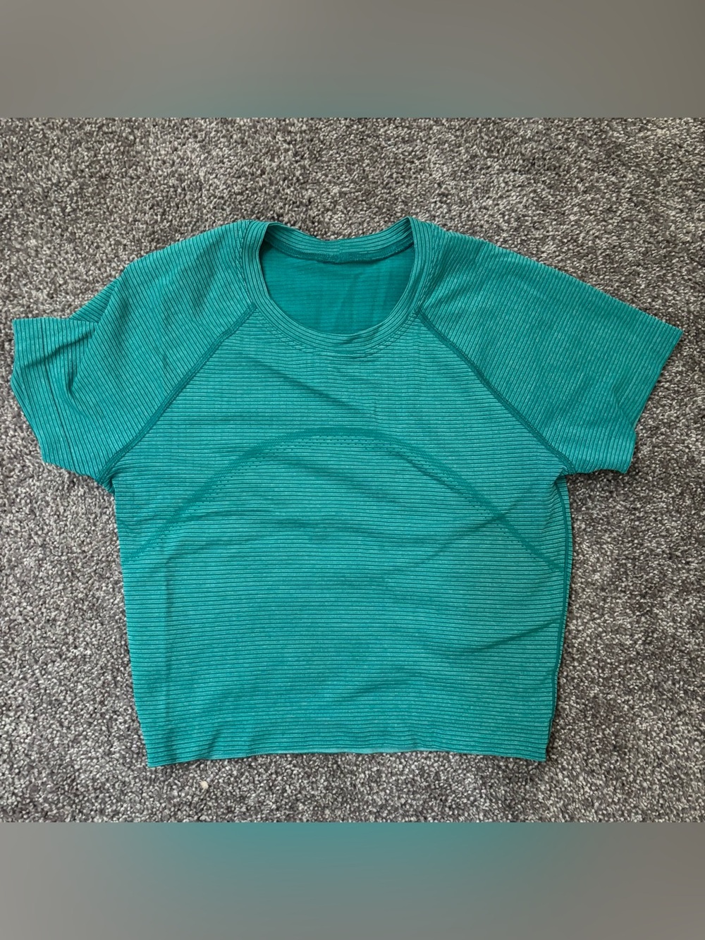 Lululemon sz 4 swiftly tech short sleeve shirt cropped